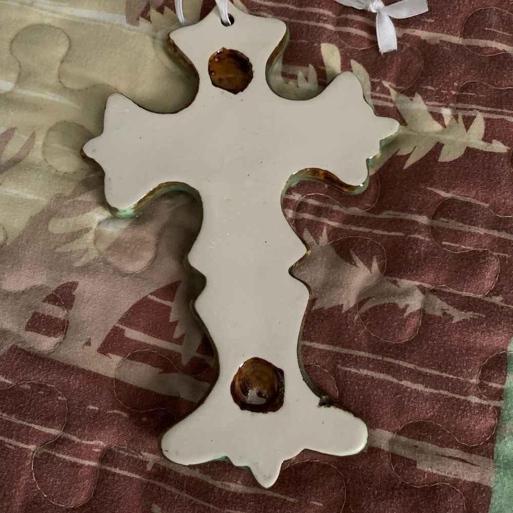 Ceramic Cross - Picture 2 of 3